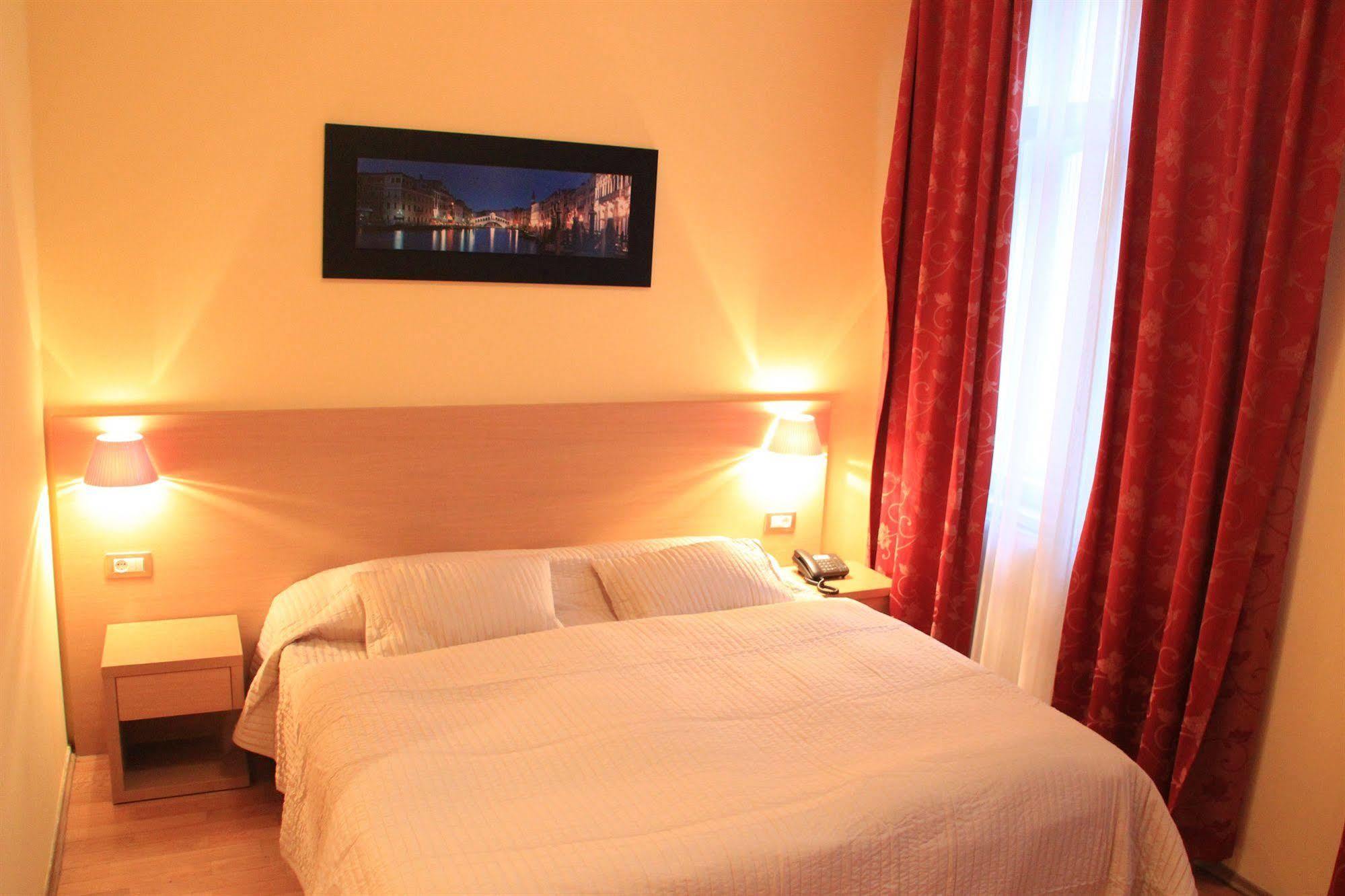 City Lounge Hotel 프라하 외부 사진